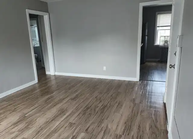 Property at Kenwood Crossing - 415 E 222nd St, Euclid, OH, 44123, 1 bed, 1 bath, [object Object]