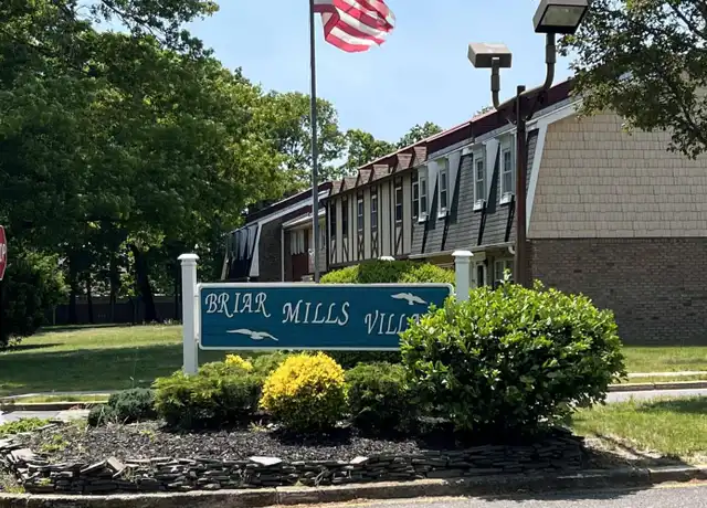Property at 15 Briar Mills Dr, Brick, NJ, 08724, 2 beds, 1.5 baths, [object Object]