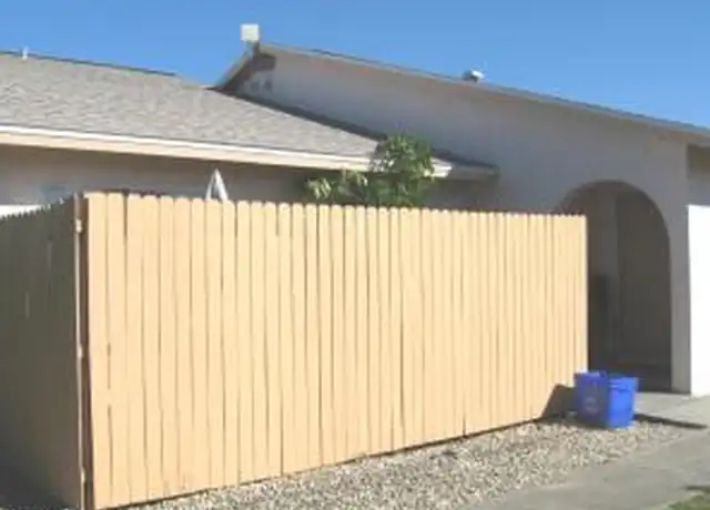 Property at 608 SE 46th Ter, Cape Coral, FL, 33904, 2 beds, 2 baths, [object Object]
