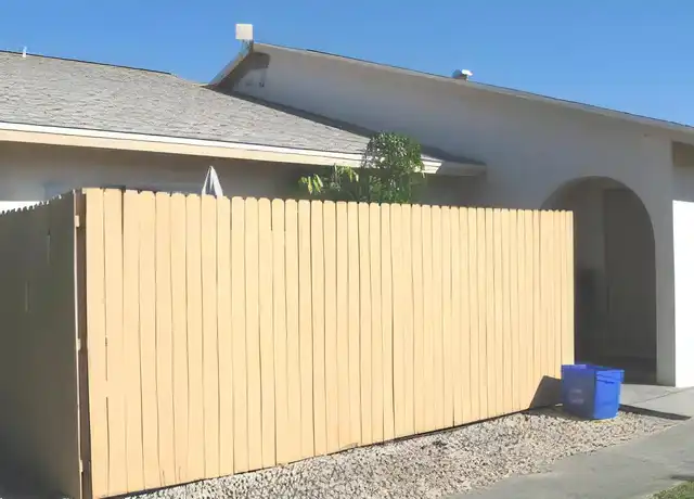 Property at 608 SE 46th Ter, Cape Coral, FL, 33904, 2 beds, 2 baths, [object Object]