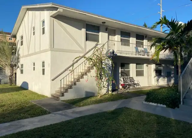 Property at 452 SW 4th Ave Unit 5, Fort Lauderdale, FL, 33315, 2 beds, 1 bath, [object Object]