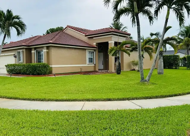 Property at 16384 SW 7th St Unit 16384, Pembroke Pines, FL, 33027, 3 beds, 2 baths, [object Object]