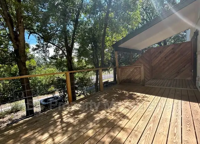 Property at 2217 N Crossover Rd, Fayetteville, AR, 72703, 2 beds, 2 baths, [object Object]