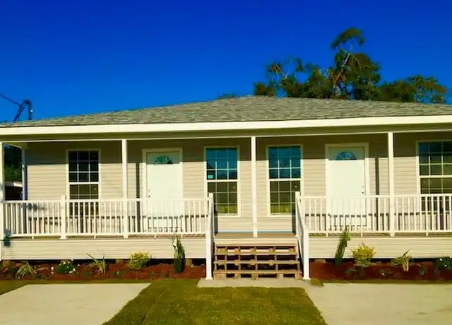 Property at 307 5th St Unit B, Bridge City, LA, 70094, 3 beds, 2 baths, [object Object]