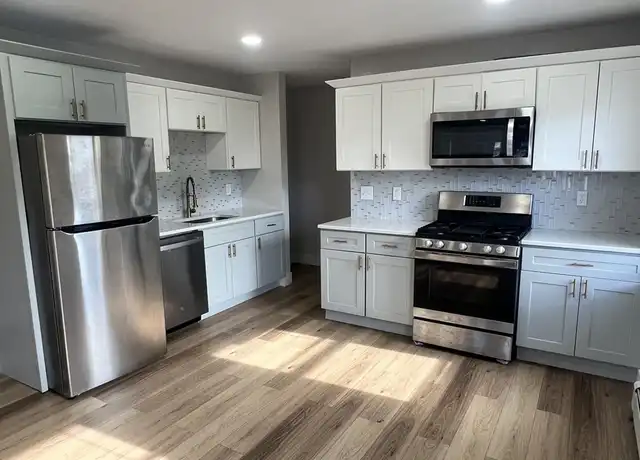 Property at 52 Pelham St Unit 1, Methuen, MA, 01844, 2 beds, 1 bath, [object Object]