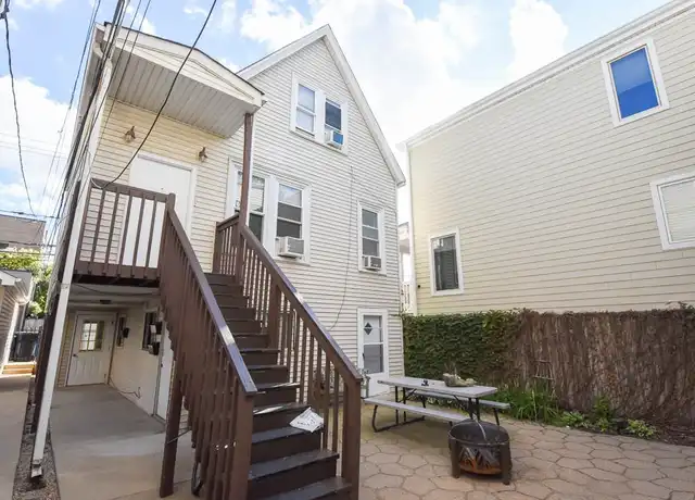 Property at 1716 W Nelson St Unit 2 HC, Chicago, IL, 60657, 2 beds, 1 bath, [object Object]