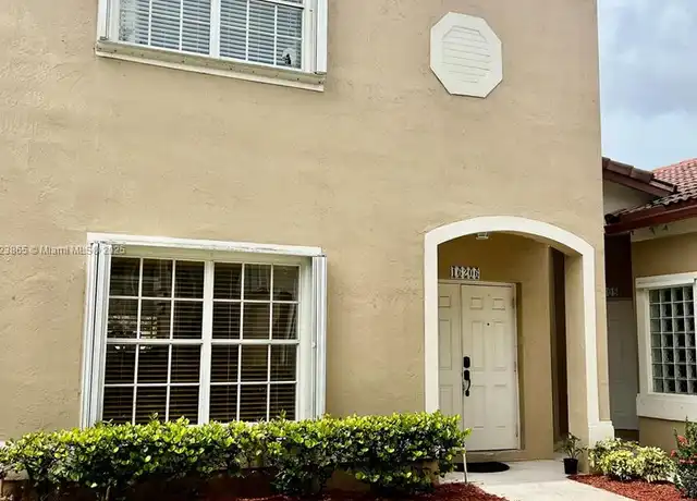 Property at 16206 Emerald Cove Rd, Weston, FL, 33331, 3 beds, 2.5 baths, [object Object]
