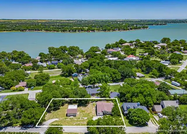 Property at 128 Lakeview Ter, Weatherford, TX, 76087, 3 beds, 2 baths, [object Object]