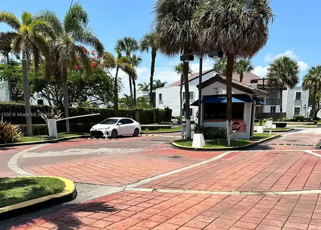 Property at 9431 Fontainebleau Blvd #112, Miami, FL, 33172, 2 beds, 2 baths, [object Object]