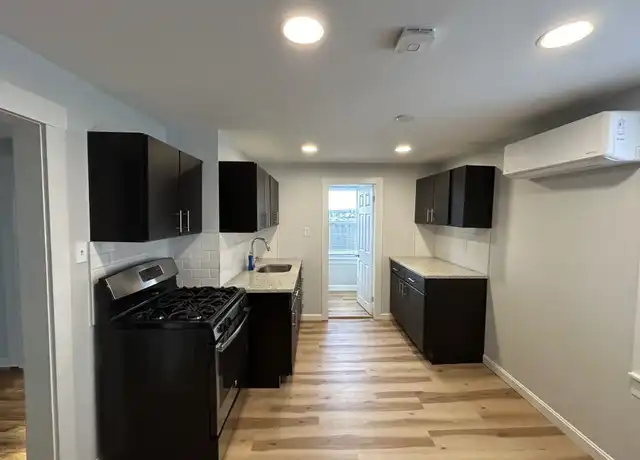 Property at 11 Groton Pl Unit 3, Worcester, MA, 01604, 3 beds, 1.5 baths, [object Object]