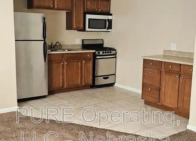 Property at 540 S 30th St Unit 6, Omaha, NE, 68105, 1 bed, 1 bath, [object Object]