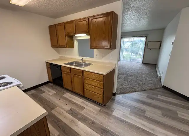 Property at 1802 40th St S Unit 303, Fargo, ND, 58103, 2 beds, 1 bath, [object Object]