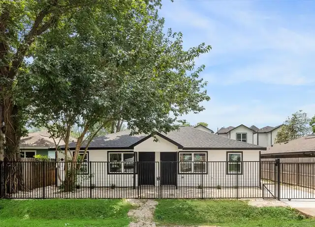Property at 306 E 40th 1/2 St Unit A, Houston, TX, 77018, 2 beds, 1 bath, [object Object]