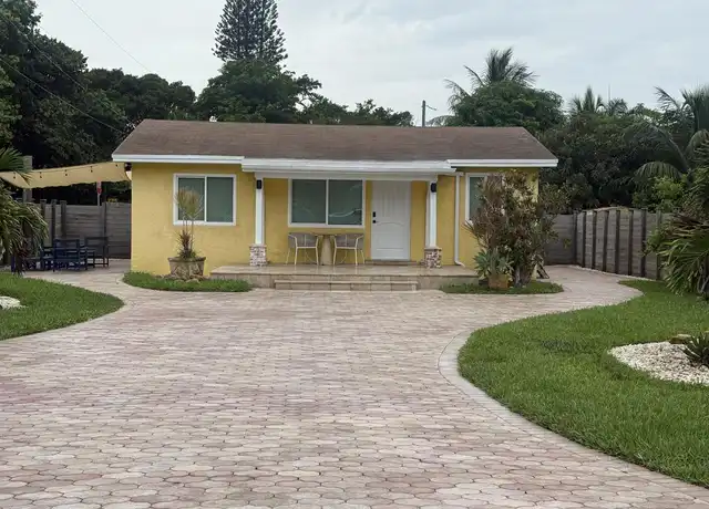 Property at 18 NW 12th Ave, Delray Beach, FL, 33444, 3 beds, 2 baths, [object Object]