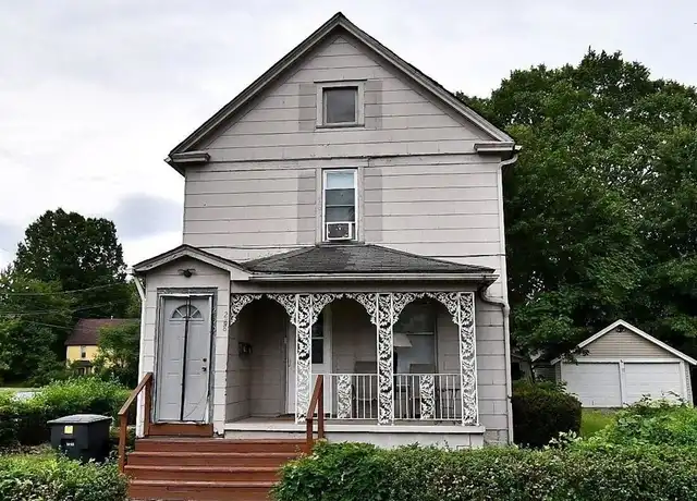 Property at 288 Dickey Ave NW, Warren, OH, 44485, 2 beds, 1 bath, [object Object]