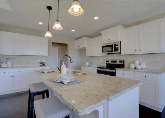 Property at 4491 E Kentbrook Dr, Springfield, MO, 65802, 4 beds, 2 baths, [object Object]