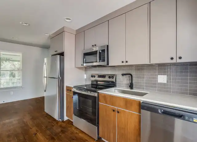 Property at 707 N Marsalis Ave Unit 106, Dallas, TX, 75203, 1 bed, 1 bath, [object Object]