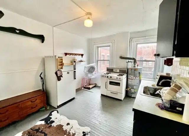 Property at 31 Thacher St Unit 4L, Boston, MA, 02113, 1 bed, 1 bath, [object Object]