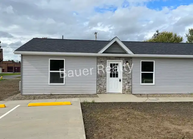 Property at 111 E Pearl St Unit 111, Willard, OH, 44890, 2 beds, 1 bath, [object Object]