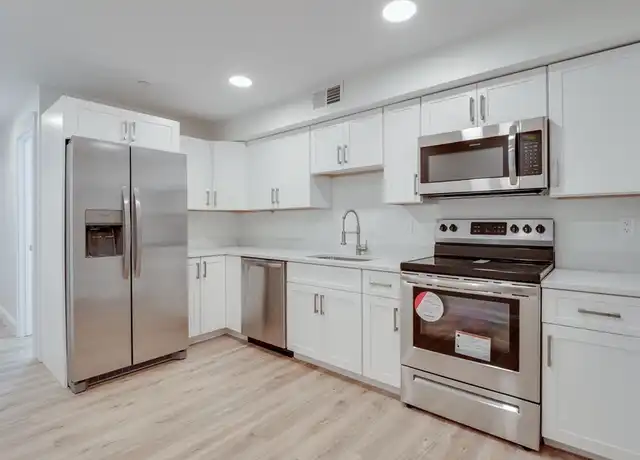 Property at 14 William St Unit 1, Worcester, MA, 01609, 2 beds, 1 bath, [object Object]