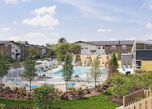 Property at Village Park of Hoffman Estates - 985 Grand Canyon Pkwy, Hoffman Estates, IL, 60169, 2 beds, 1 bath, [object Object]