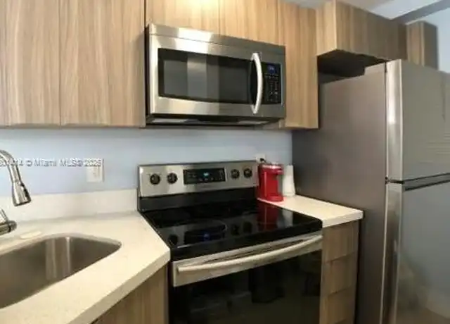 Property at 821 SW 2nd St #4, Miami, FL, 33130, 1 bed, 1.5 baths, [object Object]