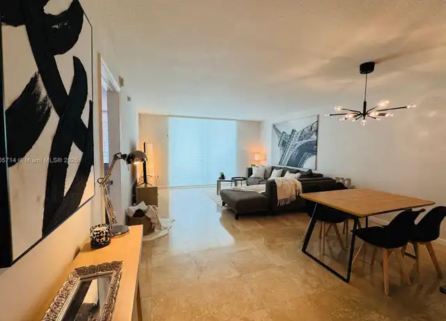 Property at 1200 Brickell Bay Dr #3220, Miami, FL, 33131, 1 bed, 1 bath, [object Object]