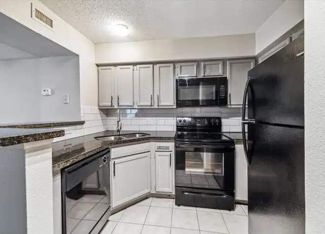 Property at 1710 W T C Jester Blvd Unit 3121, Houston, TX, 77008, 2 beds, 2 baths, [object Object]