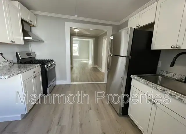 Property at 204 N Main St Unit 4, Concord, NH, 03301, 1 bed, 1 bath, [object Object]