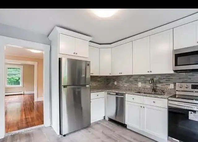 Property at 24 Addison Rd, Glastonbury, CT, 06033, 3 beds, 1.5 baths, [object Object]