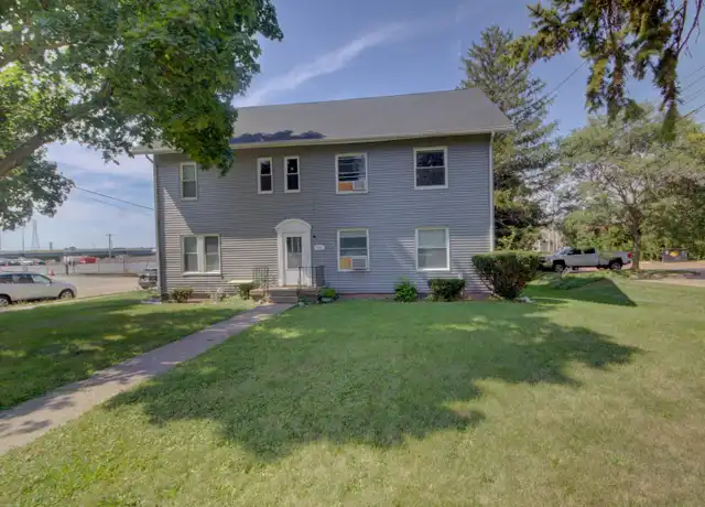 Property at 610 15th St Apt 3, Bettendorf, IA, 52722, 2 beds, 1 bath, [object Object]
