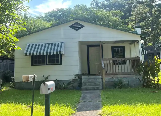 Property at 1027 S Leighton Ave, Anniston, AL, 36207, 3 beds, 1 bath, [object Object]