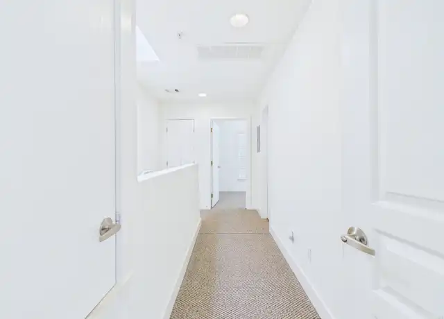 Property at 711 W 32nd St Unit 125, Austin, TX, 78705, 1 bed, 1 bath, [object Object]