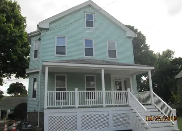 Property at 28 Gould St Unit 1, Wakefield, MA, 01880, 2 beds, 1 bath, [object Object]