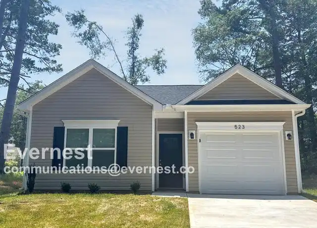 Property at 523 E Robinson St, Dallas, NC, 28034, 3 beds, 2 baths, [object Object]