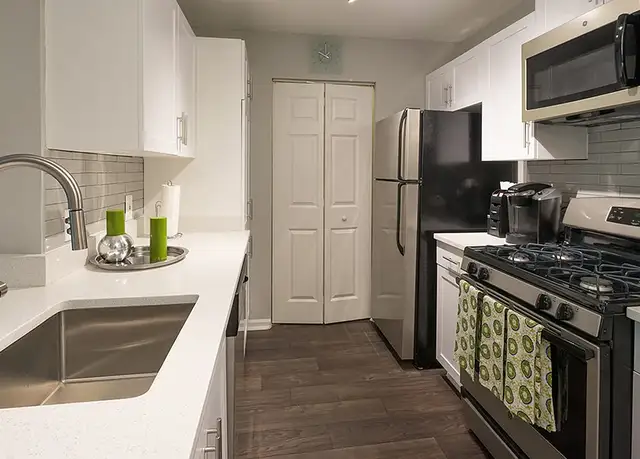 Photo of 500 Falls Blvd, Quincy, MA 02169