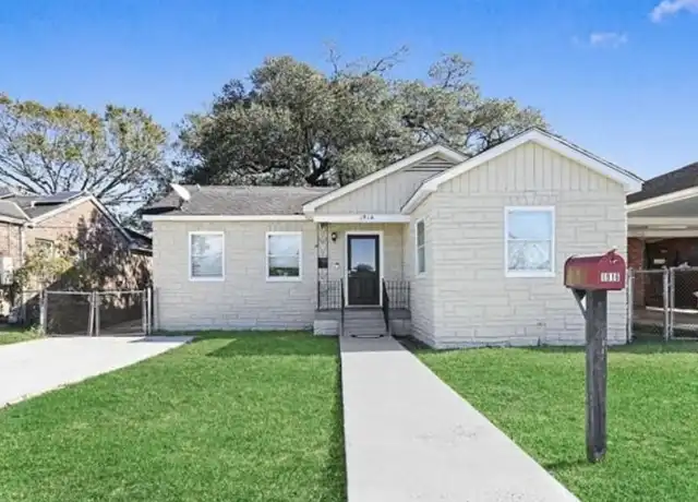 Property at 1916 Moss St, New Orleans, LA, 70119, 3 beds, 2 baths, [object Object]