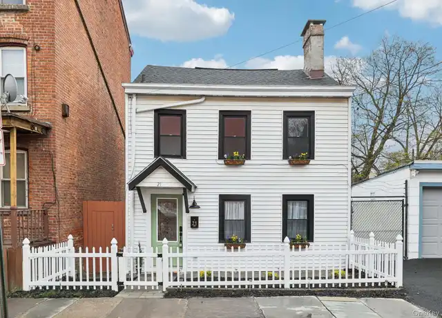 Property at 21 Carter St, Newburgh, NY, 12550, 3 beds, 2 baths, [object Object]