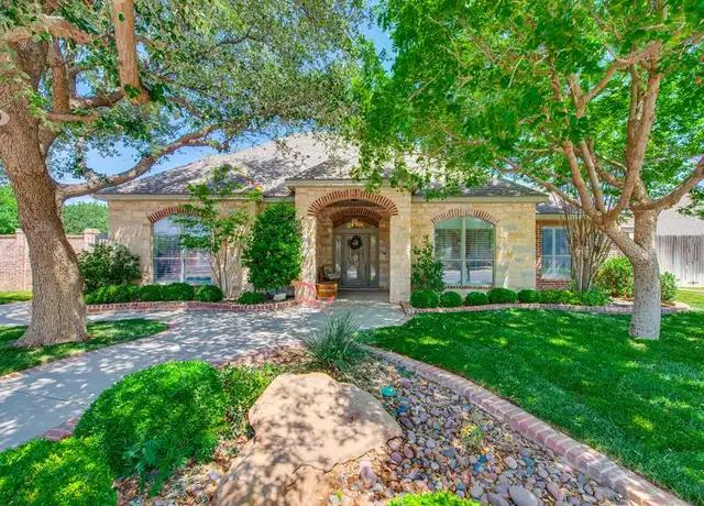 Property at 810 Woodland Park Ave, Midland, TX, 79705, 4 beds, 3 baths, [object Object]