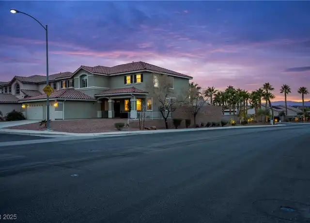 Property at 359 Hoskins Ct, Henderson, NV, 89012, 5 beds, 3 baths, [object Object]