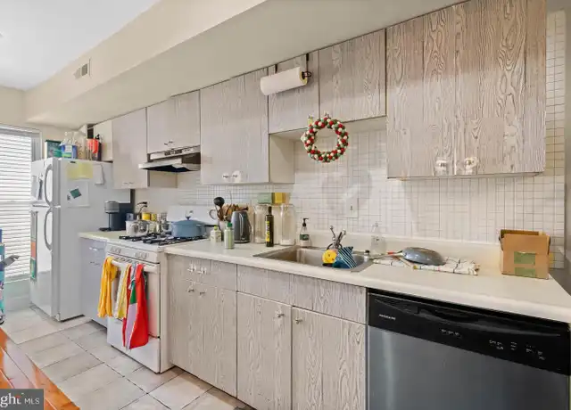 Property at 758 S 19th St Unit 2R, Philadelphia, PA, 19146, 1 bed, 1 bath, [object Object]