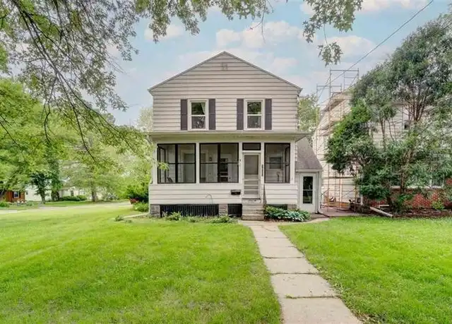 Property at 1027 3rd Ave, Iowa City, IA, 52240, 2 beds, 1 bath, [object Object]