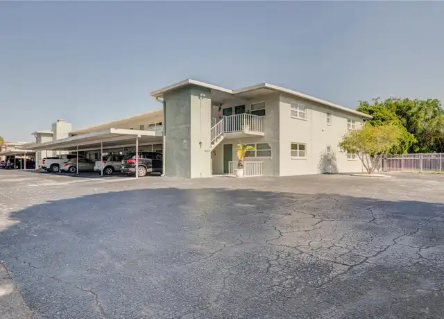 Property at 3717 46th Ave S #11, Saint Petersburg, FL, 33711, 3 beds, 2 baths, [object Object]