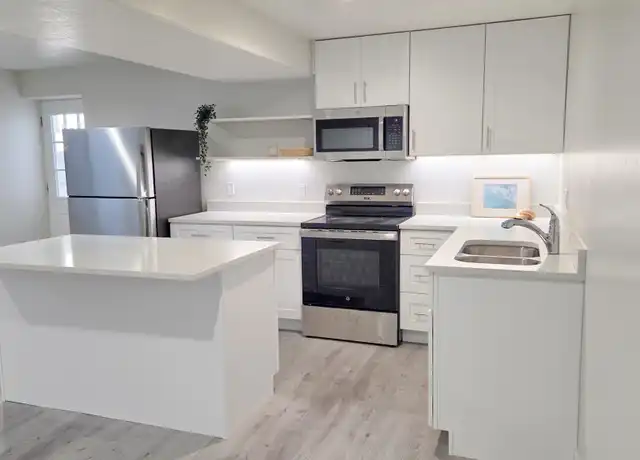 Property at 72 E 400 North St Unit 2, Moroni, UT, 84646, 3 beds, 1 bath, [object Object]