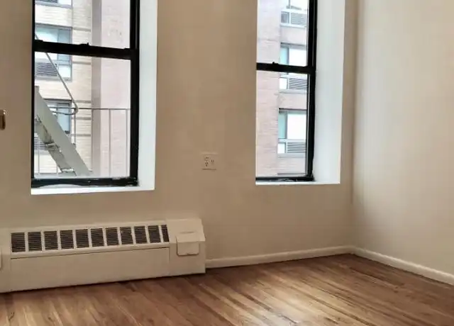 Property at 306 W 51st St Unit 4D, New York, NY, 10019, 2 beds, 1 bath, [object Object]