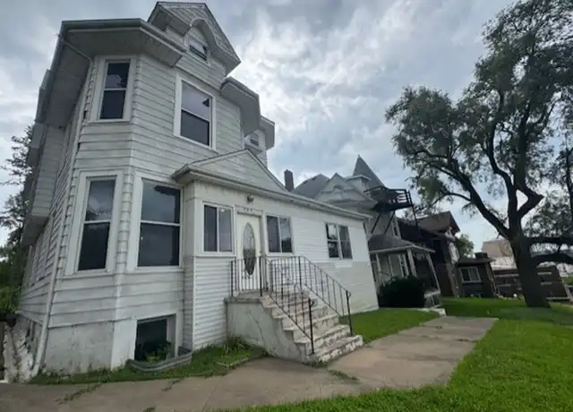 Property at 707 Brady St Unit D, Davenport, IA, 52803, 1 bed, 1 bath, [object Object]