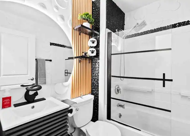 Property at 12 Pearl St Unit 2, Somerville, MA, 02145, 2 beds, 1 bath, [object Object]