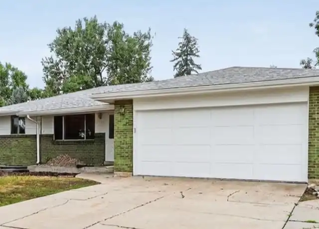 Property at 9302 W Louisiana Ave, Lakewood, CO, 80232, 5 beds, 3 baths, [object Object]