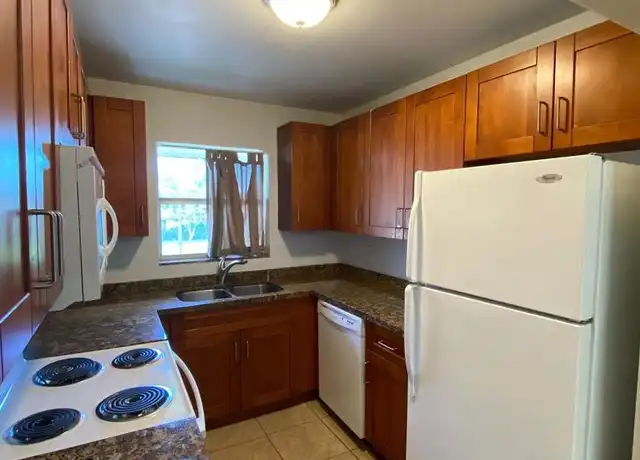 Property at 2521 Pierce St Unit 2521-06, Hollywood, FL, 33020, 1 bed, 1 bath, [object Object]
