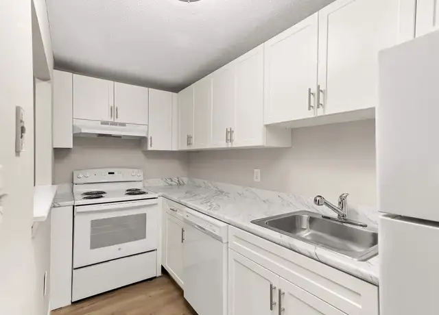 Photo of 328 Greenwood St, Worcester, MA 01607